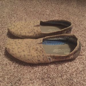 Women’s Cheetah Print Toms